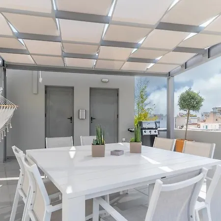 The Hostmaster Roofgarden Urban Bliss Athens